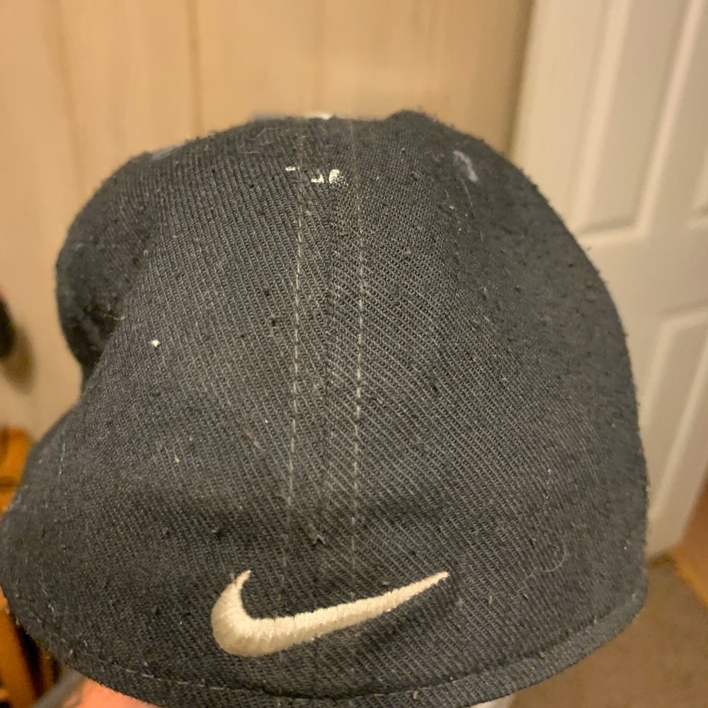 LSU Fitted hat - Picture 3 of 3